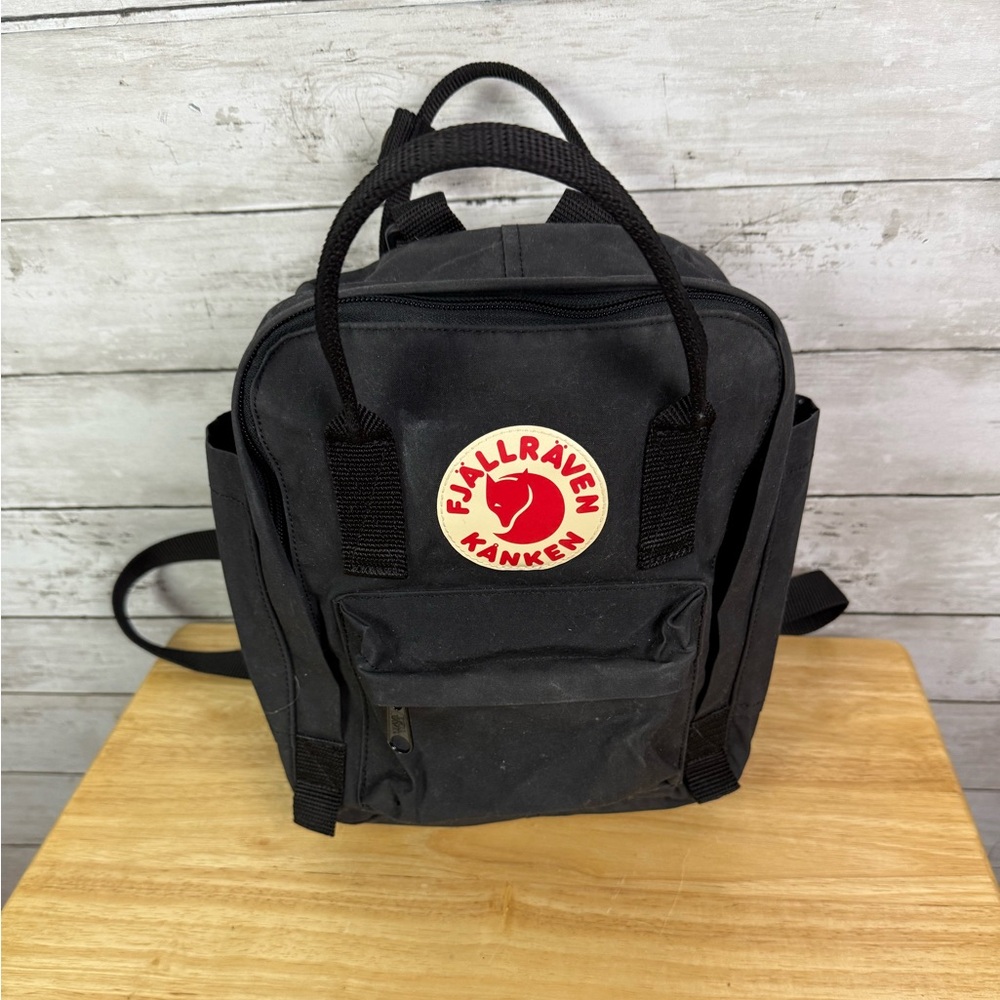 Fjallraven KÅNKEN MINI Black Backpack